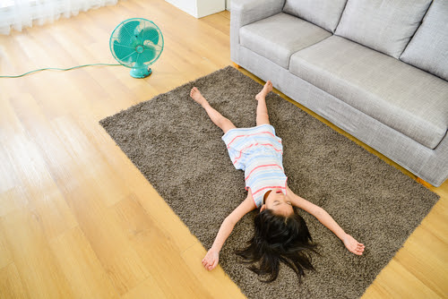 12 consigli per aiutare i bambini a dormire bene in estate