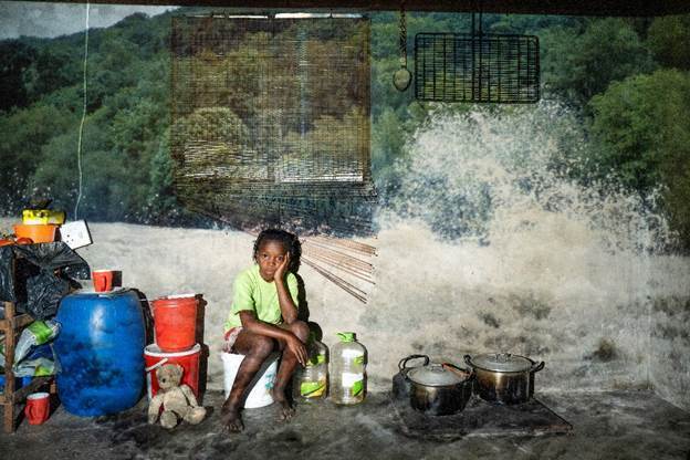 A Roma la mostra fotografica “Africa Blues. Mozambico nel 2100: proiezioni della crisi climatica sui volti di chi la vive ogni giorno”