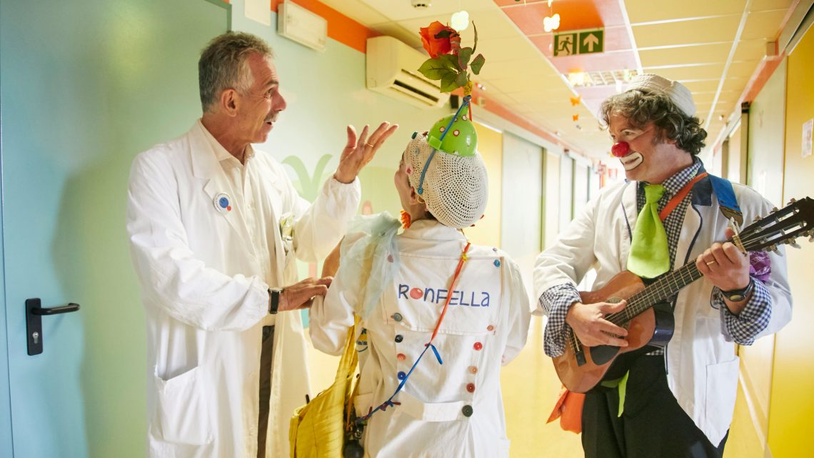 Cos’è la Terapia del Sorriso e come contribuire alla campagna solidale “La Magia del Sorriso”